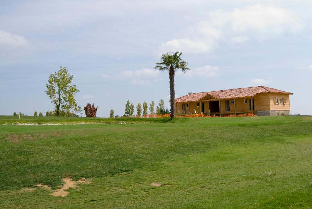 Madame Vacances - Residence Du Golf D'Armagnac Eauze Zimmer foto