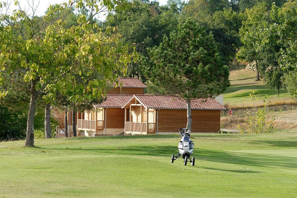 Madame Vacances - Residence Du Golf D'Armagnac Eauze Zimmer foto