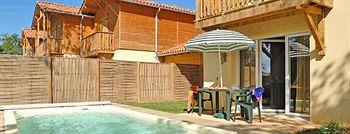 Madame Vacances - Residence Du Golf D'Armagnac Eauze Exterior foto